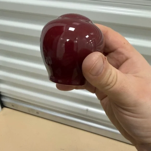 Maroon Ceramic Salt and Pepper Shaker Set - Picture 3 of 6